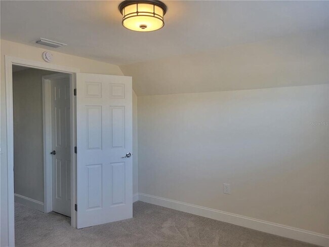 Building Photo - 6412 Wingfoot Cir