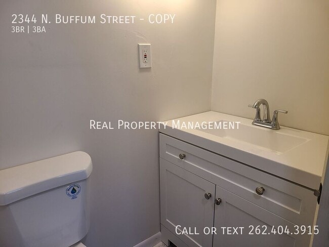 Building Photo - 2344 N Buffum St