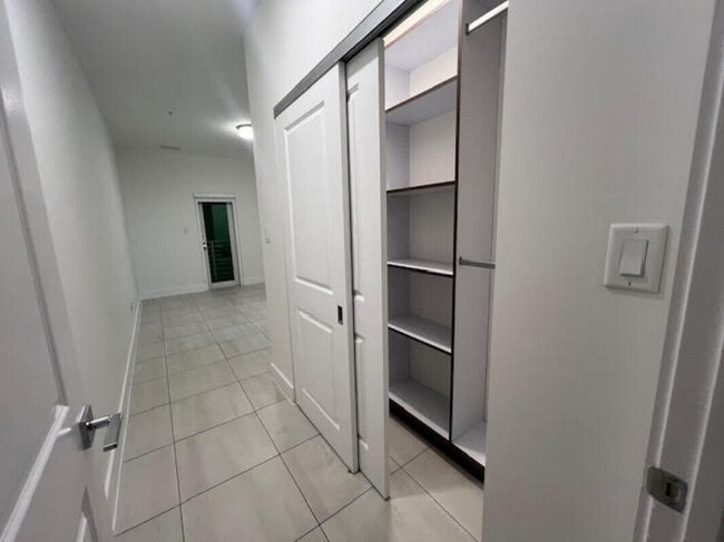 Building Photo - 3902 Melaleuca Ln