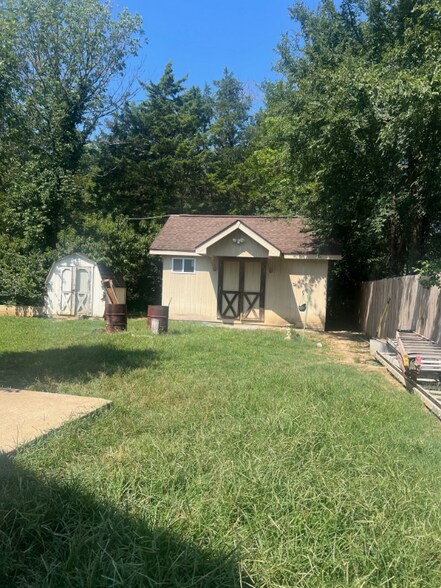 Building Photo - 4404 Stoneview Dr