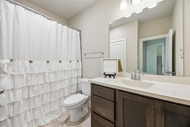 Building Photo - 1800 Roundtree Cir W