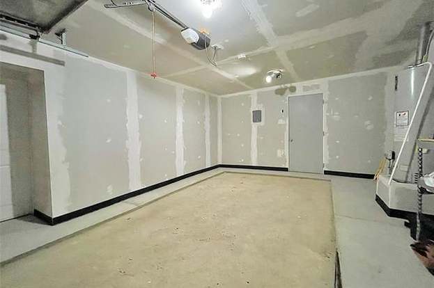Building Photo - 618 Chickapoo Trce