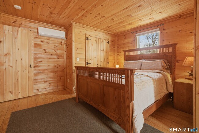 Building Photo - 9 Morrison St