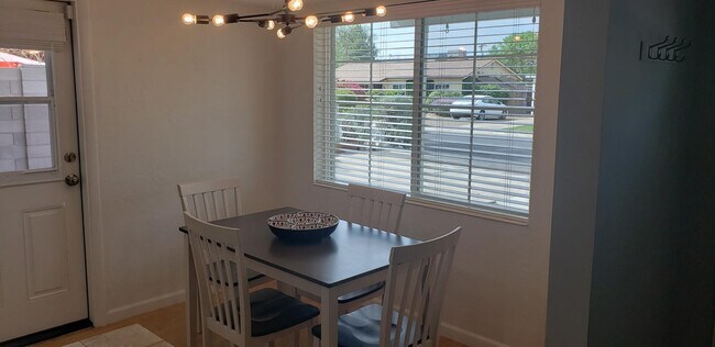 Building Photo - 4440 E Campbell Ave