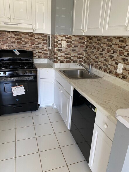 Building Photo - 16 S Van Dorn St