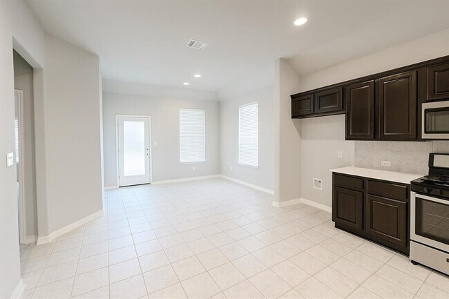 Building Photo - 913 Centerra Hills Cir
