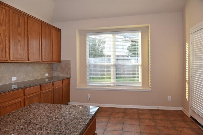 Building Photo - 6727 Oakman Ln