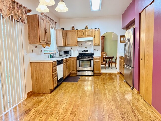 Building Photo - 34242 N Wineberry Ln