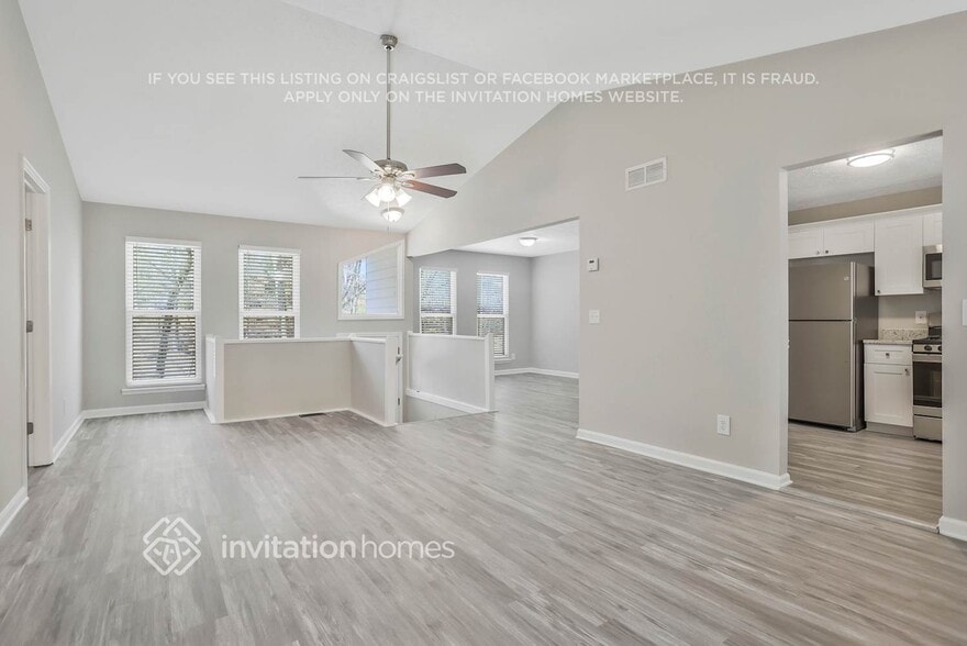 Building Photo - 3102 Carmel Dr