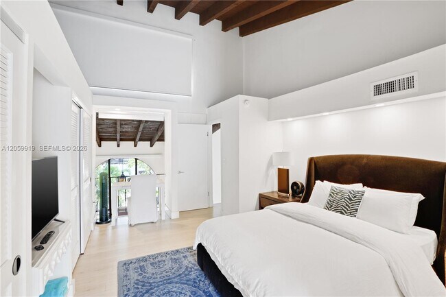 Building Photo - 9280 Biscayne Blvd
