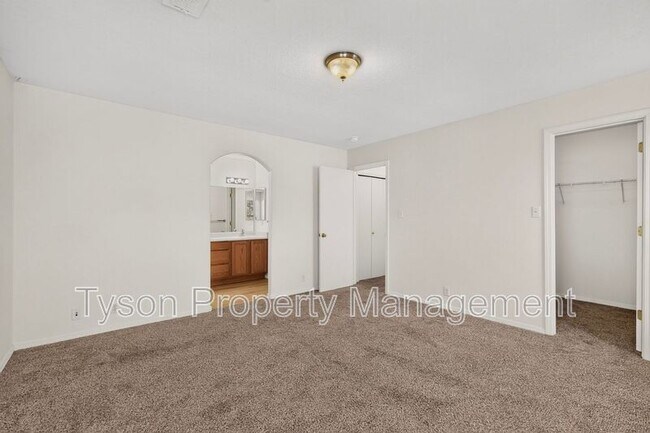Building Photo - 5905 Night Whisper Rd NW