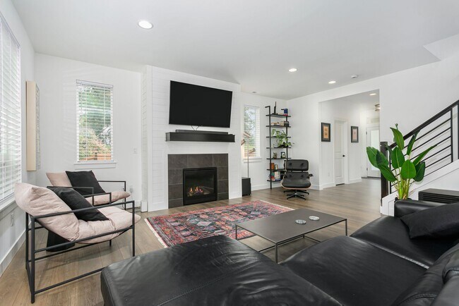 Building Photo - 10412 87th Ave Ct SW