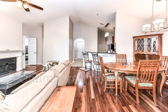 Building Photo - 512 Sunset View Terrace SE