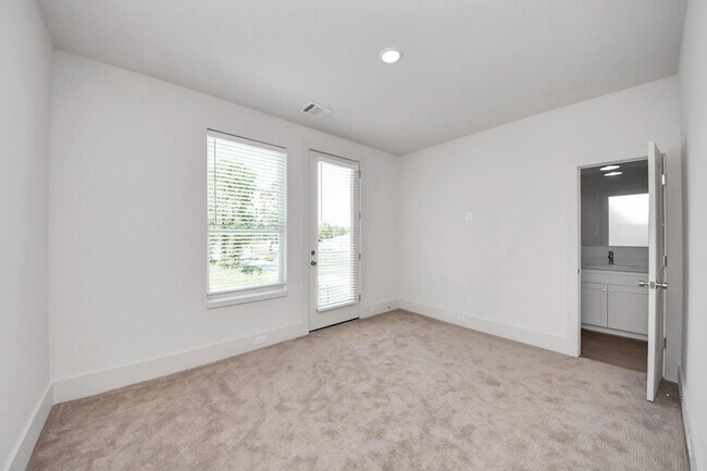 Building Photo - 1041 Glen Avenue