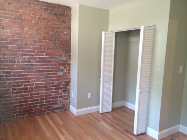 Building Photo - 35 Forbes St