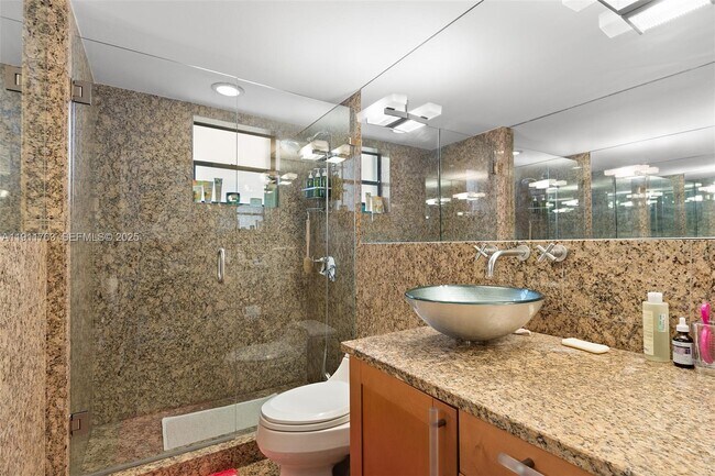 Building Photo - 1775 Washington Ave