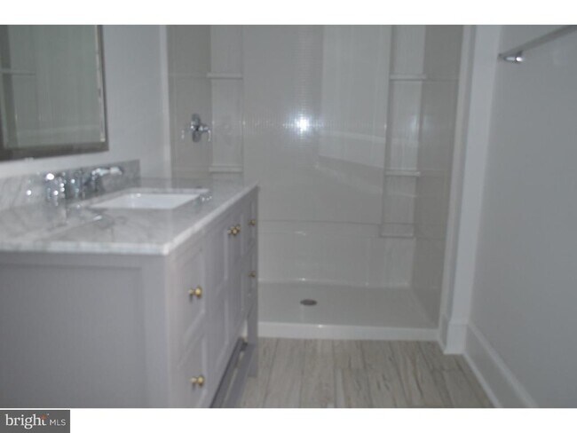 Building Photo - 117 Magnolia St