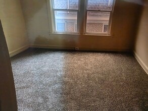 Building Photo - 735 E Mitchell Ave