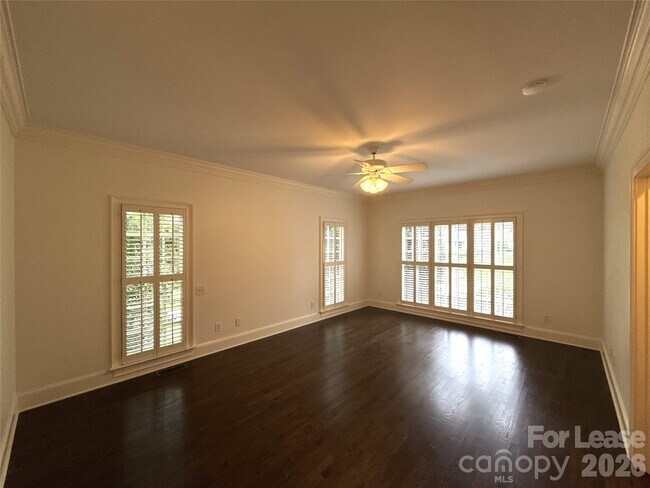 Building Photo - 1500 Ferncliff Rd