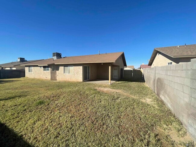 Building Photo - 11387 E 26th St