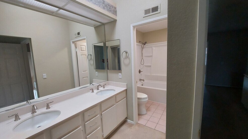 Building Photo - 13582 Sweetshade Way