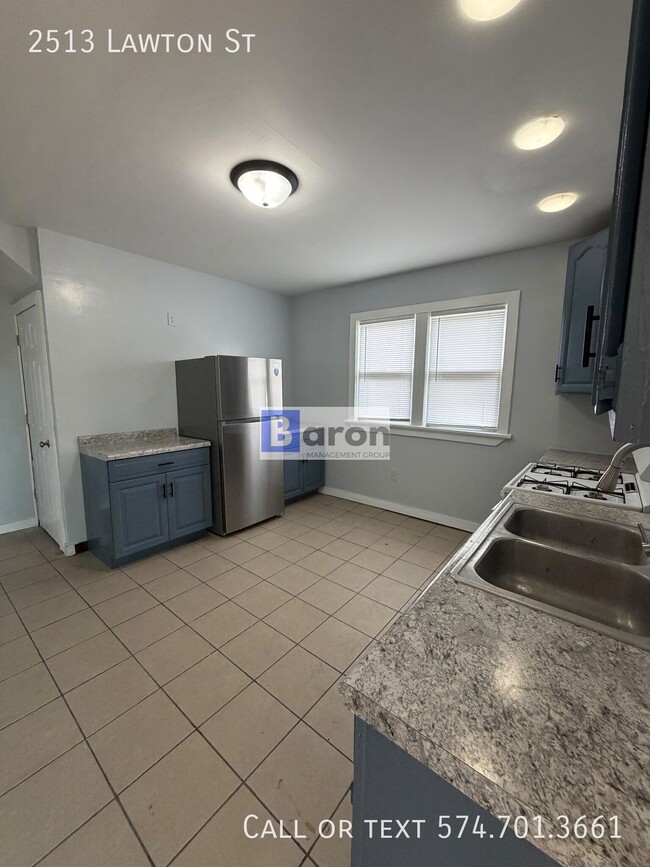 Building Photo - 2513 Lawton St