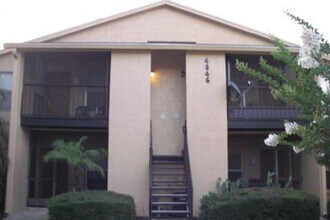 Building Photo - Southbrooke condo