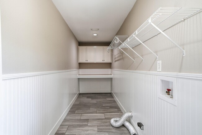 Building Photo - 942 Rue De Palms
