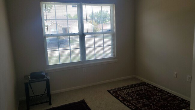 Building Photo - 3 bd, 2 ba house, NE Columbia, near I-70/H...