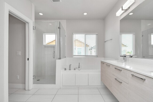 Building Photo - 4709 Oats St