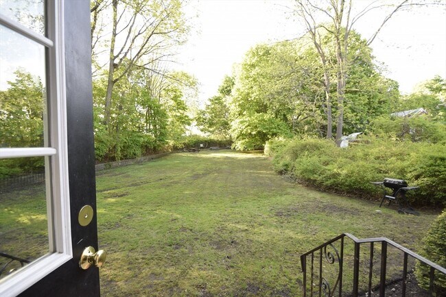 Building Photo - 1 Colonial Village Dr