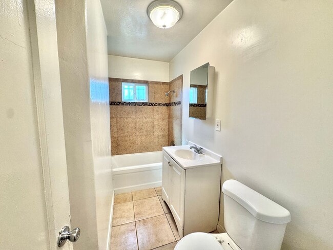 Building Photo - 3827-3829 1/2 National Avenue