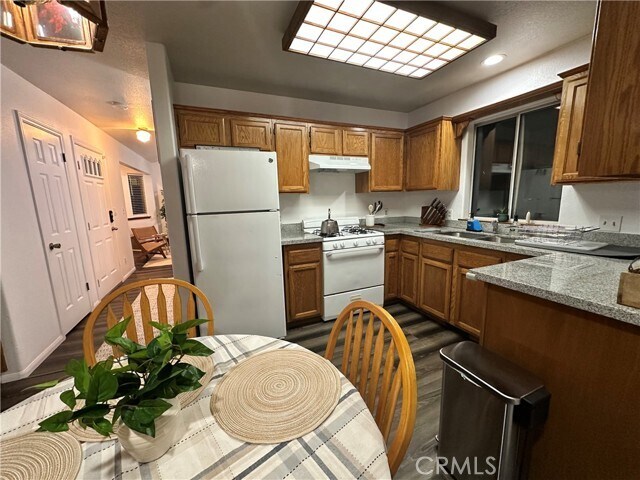 Building Photo - 33010 Donner Ln