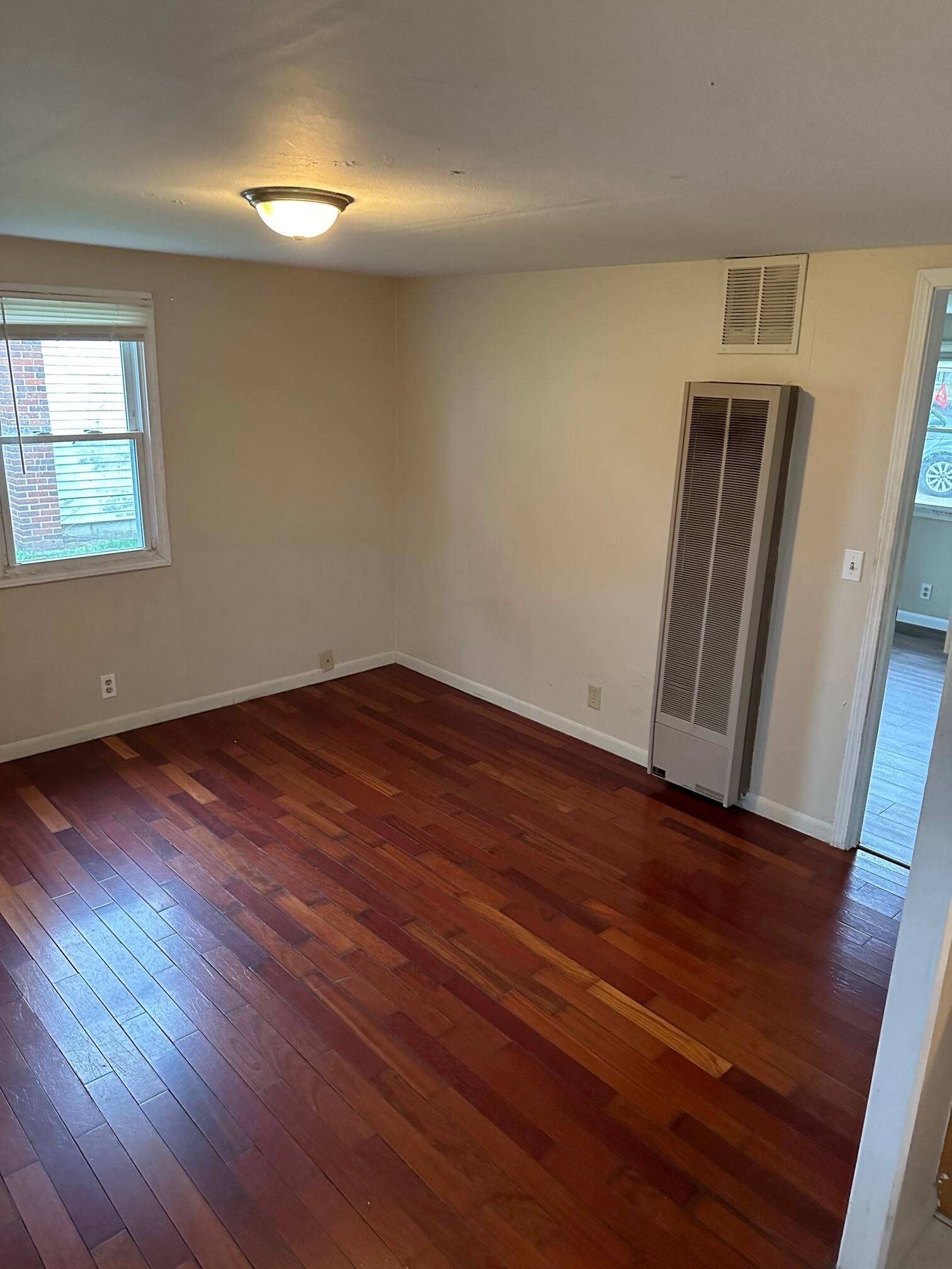 Building Photo - 103 Eads St