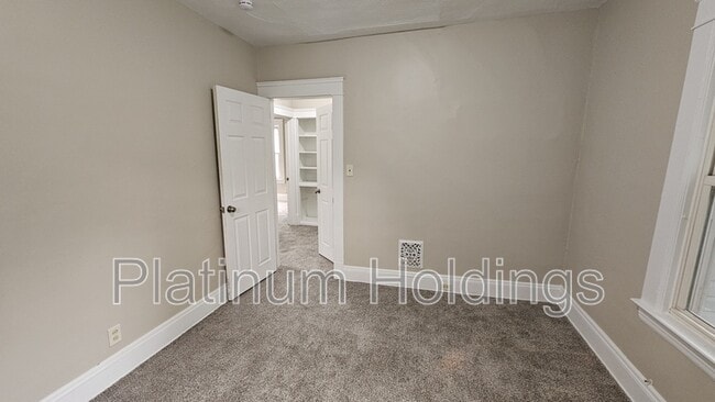 Building Photo - 3192 Sycamore Rd