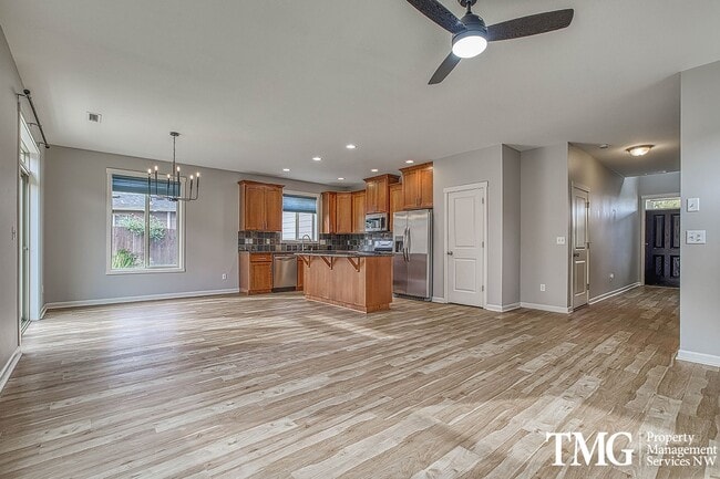 Building Photo - Spacious 4  BD Home with Modern Upgrades in Vancouver