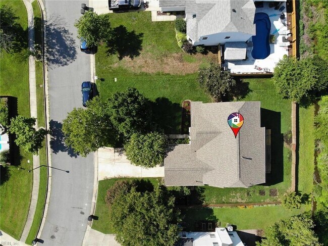Building Photo - 3305 Fayette Dr