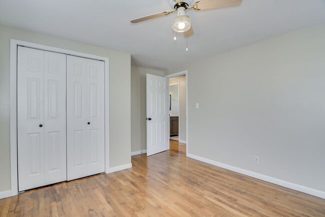 Building Photo - Charming Home in the Heart of Harlem!