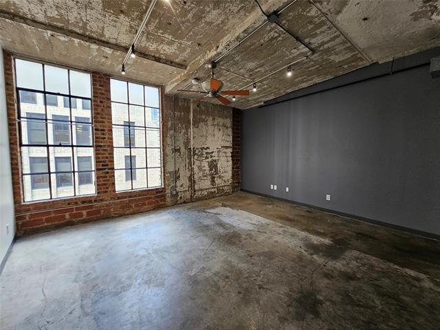Building Photo - 1122 Jackson St