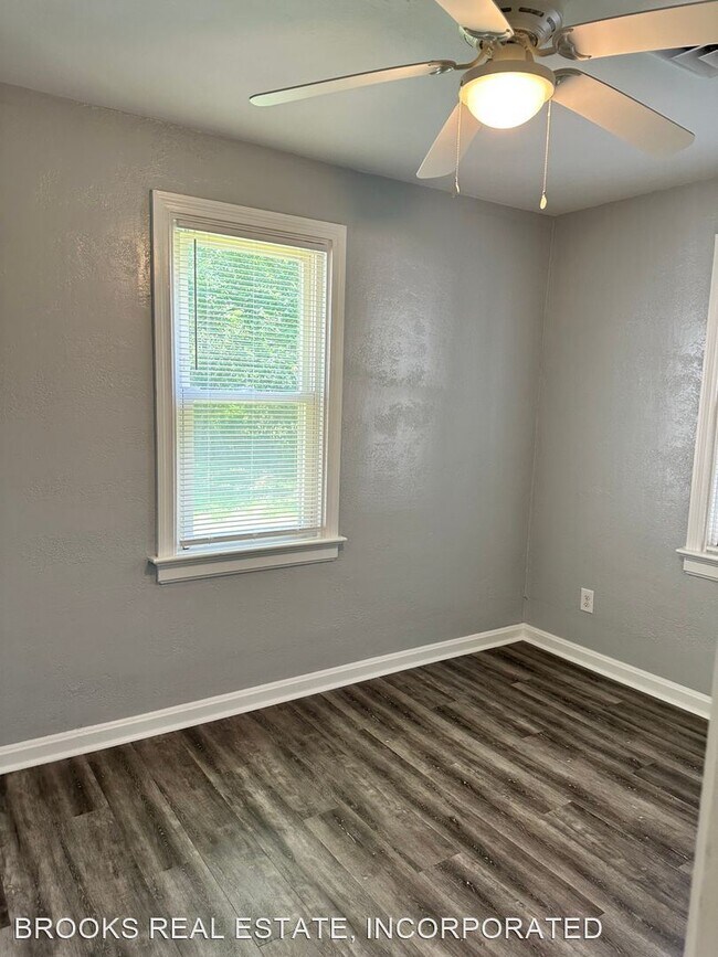 Building Photo - 3 br, 1 bath House - 1182 Duncan Drive