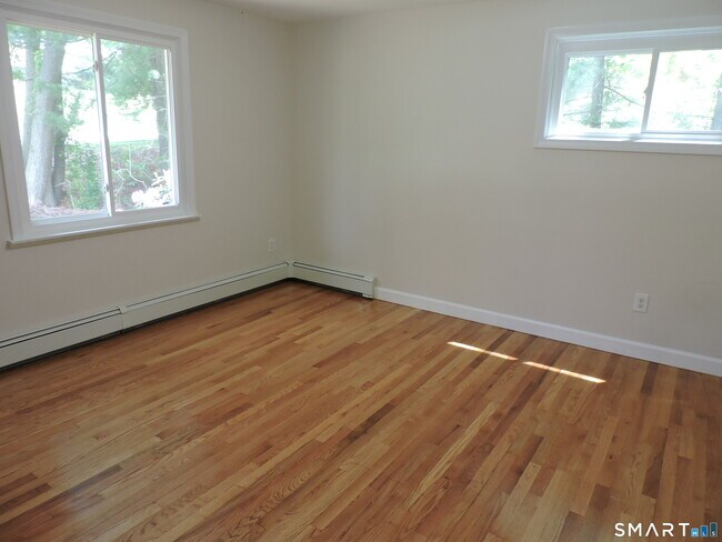 Building Photo - 60 Mohegan Trail