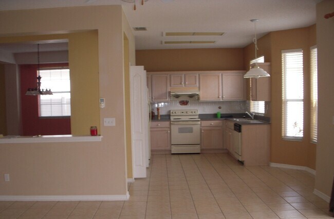 Building Photo - 812 Jade Forest Ave