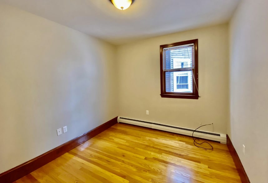 Building Photo - 36 Speridakis Ter