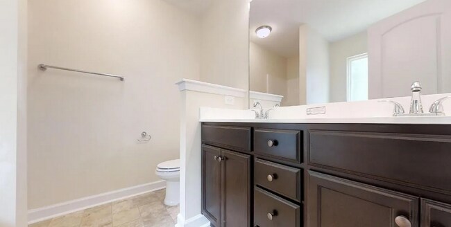 Building Photo - NEW LISTING!!!!!