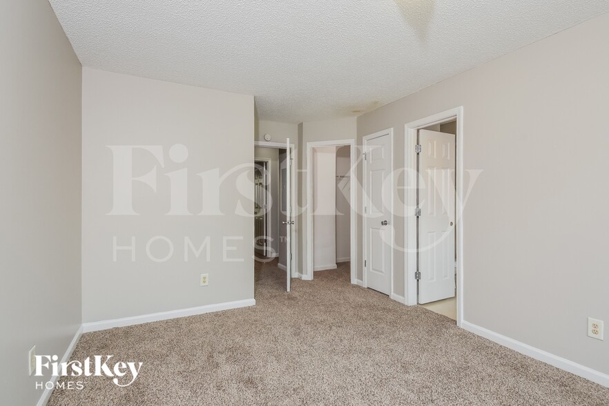 Building Photo - 6368 Olmadison Pl