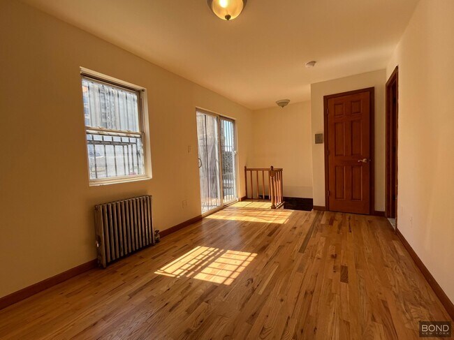 Building Photo - 317 W 107th St