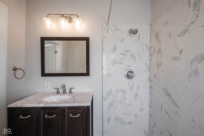 Building Photo - 3117 N Park Ave