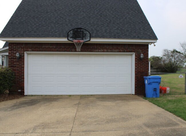 Building Photo - Home for rent in Prattville