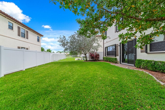 Building Photo - 6001 Night Heron Ct