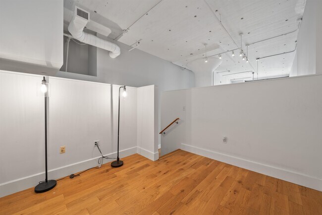 Building Photo - 50 Dey St